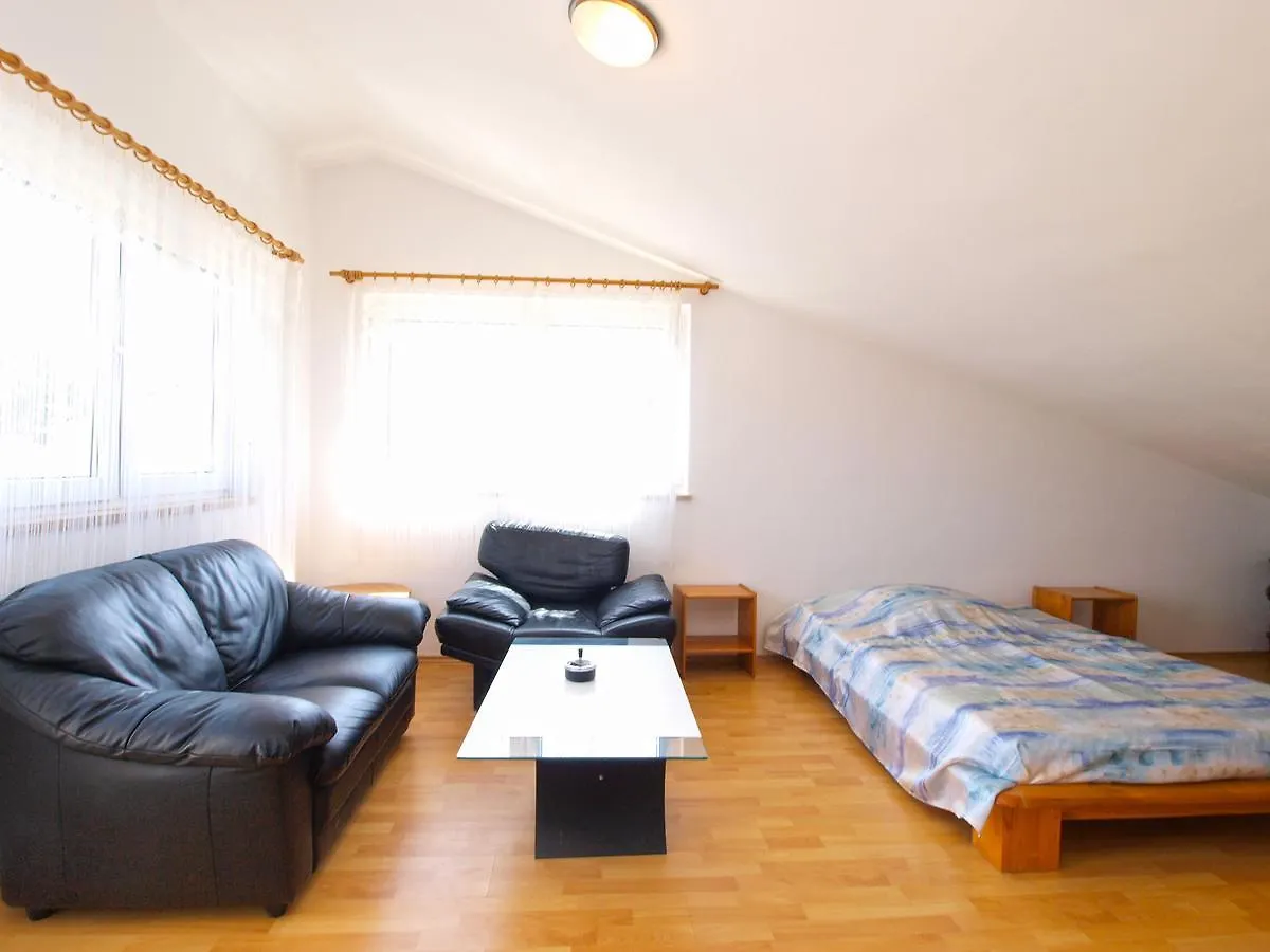 Apartment Jasminka 964 Premantura 0*,  Croatia